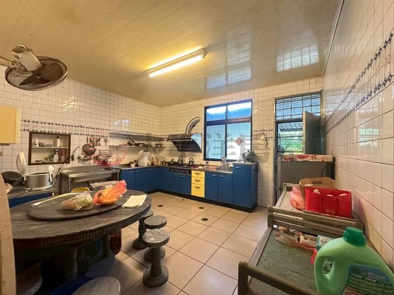 近童醫捷運藍線臨路邊間厝