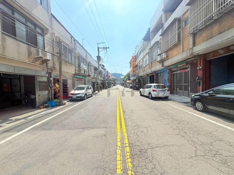 正鰲峰路免整理透天 照片2