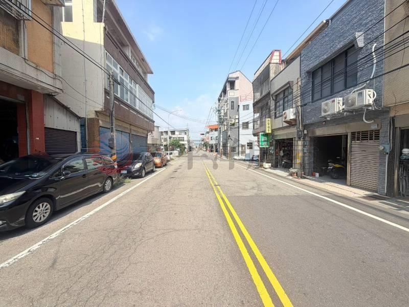 正鰲峰路免整理透天 照片3