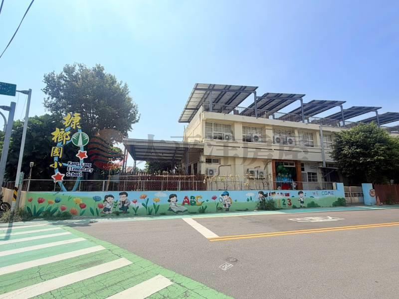 正鰲峰路免整理透天 照片4