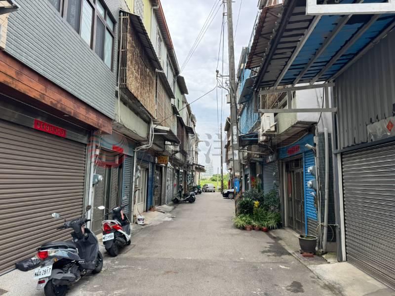 沙鹿車站捷運藍線全新整理透天 照片2