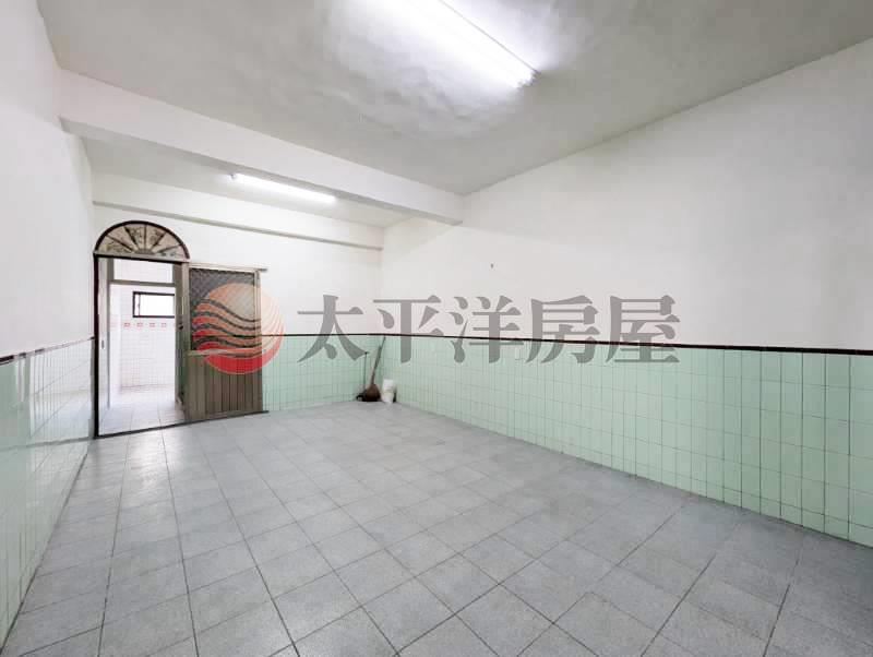近文光國小傳統五房透天 照片2
